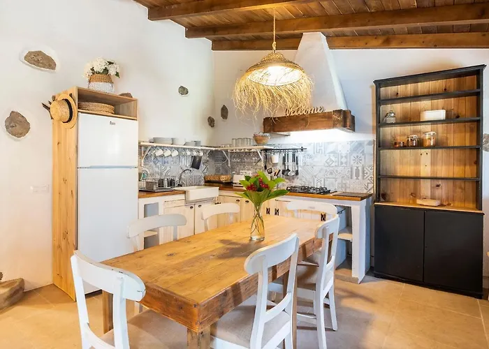 וילה El Pino Centenario 8 *